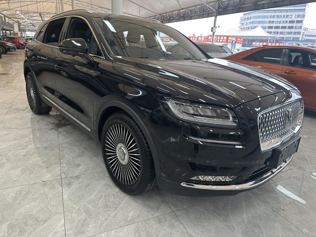 Lincoln Navigator