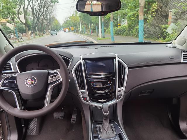 Cadillac SRX