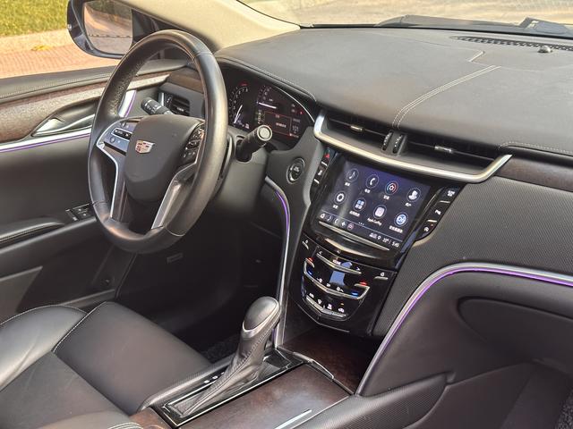 Cadillac XTS