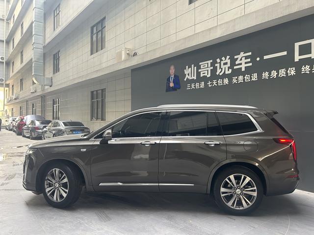 Cadillac XT6