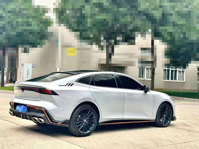 Changan UNI-V