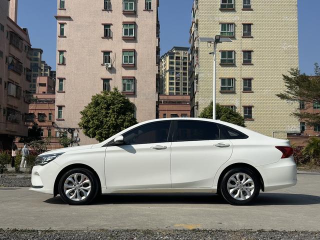 GAC Trumpchi GA4