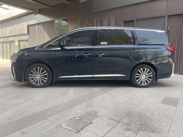 GAC Trumpchi M8