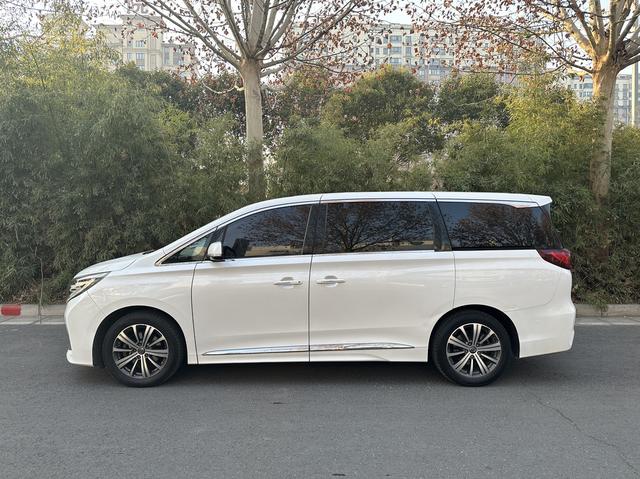 GAC Trumpchi M8