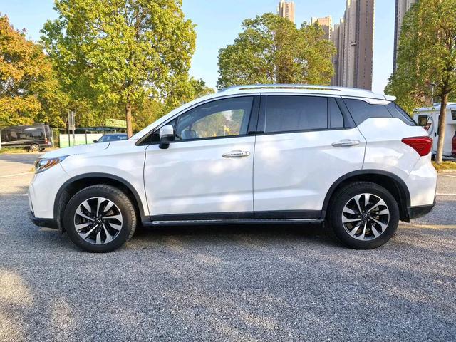 GAC Trumpchi GS4