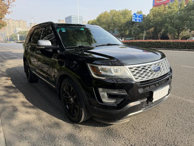 Ford Explorer (imported)