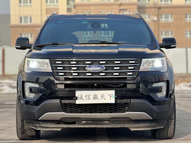 Ford Explorer (imported)