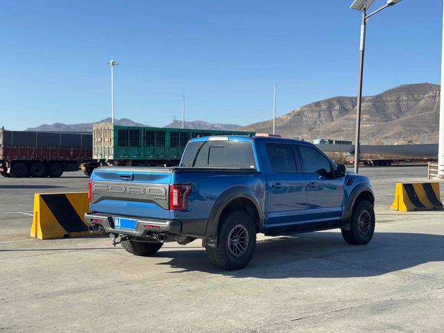 Ford F-150 Raptor