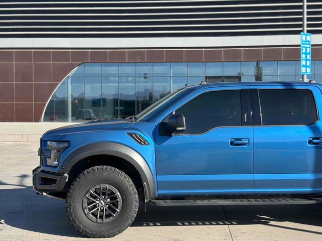 Ford F-150 Raptor