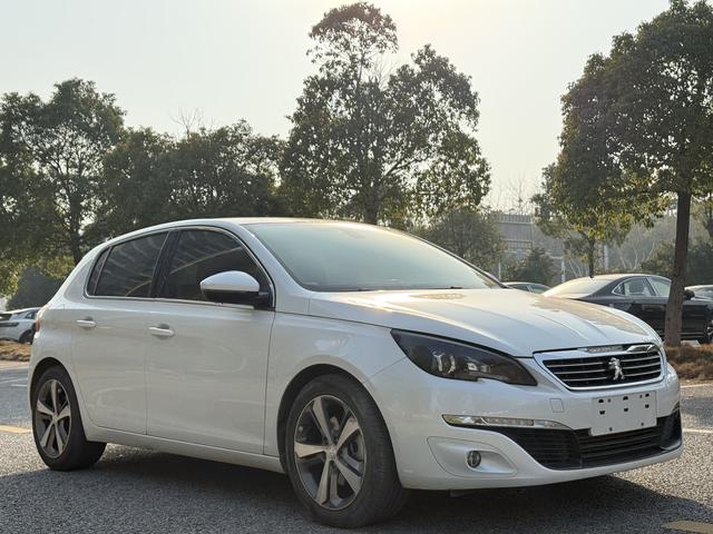 Peugeot 308S