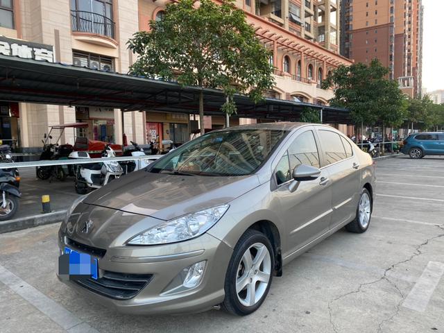 Peugeot 408