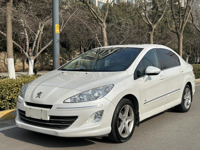 Peugeot 408