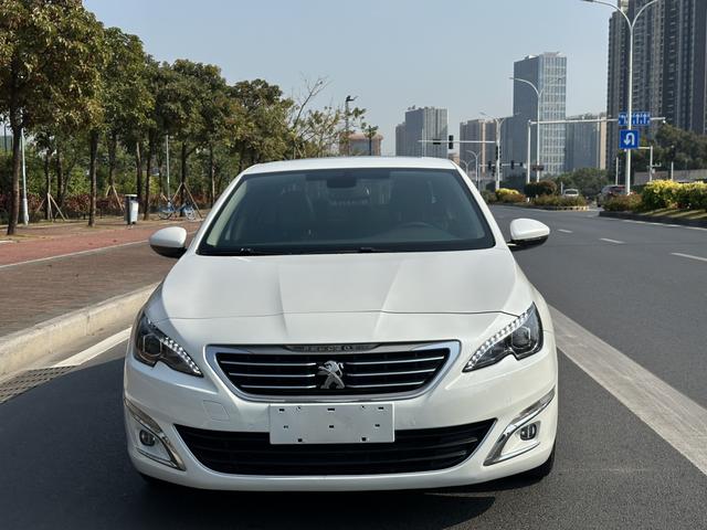 Peugeot 408