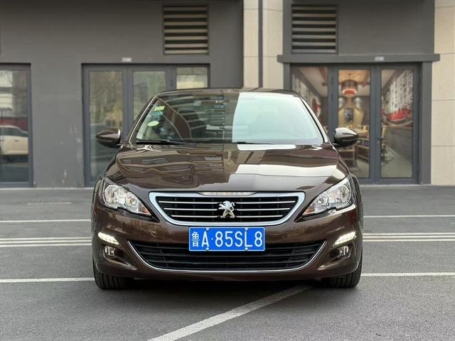 Peugeot 408