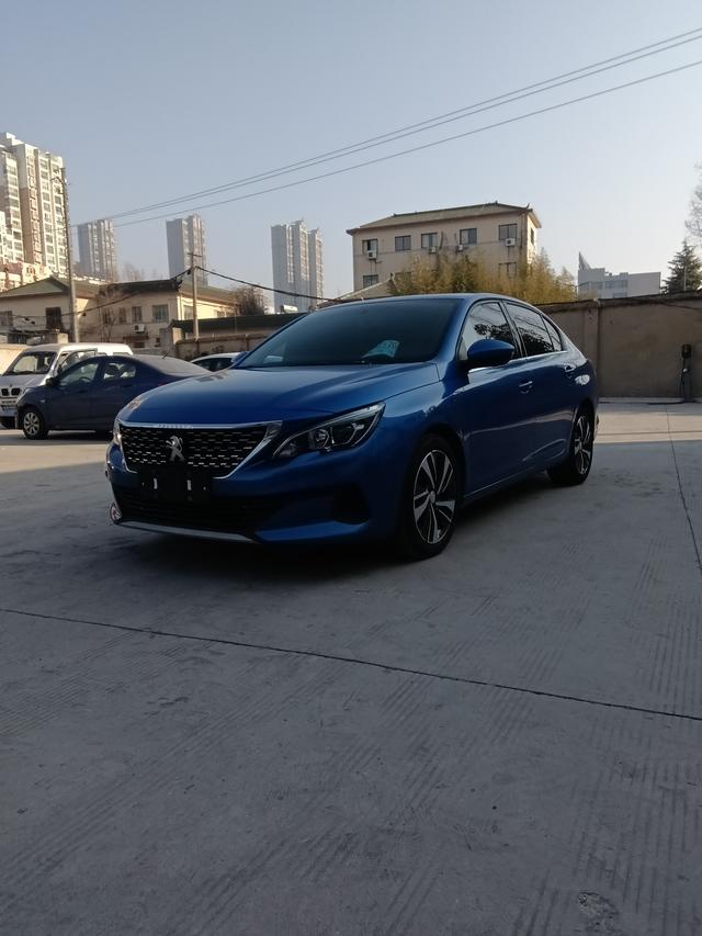 Peugeot 408