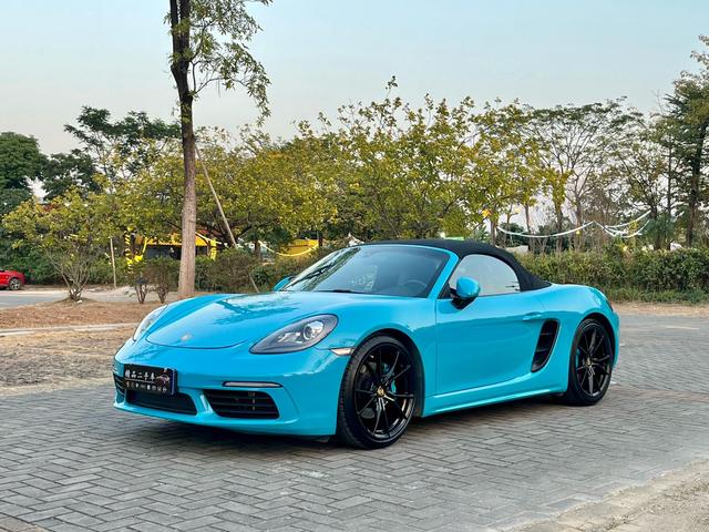 Porsche 718