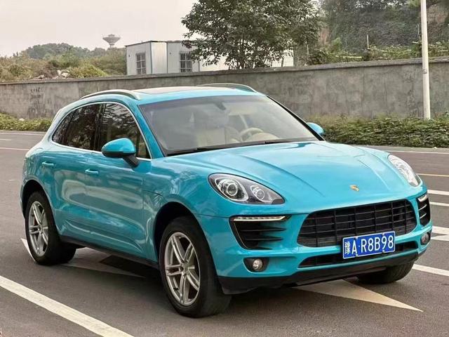 Porsche Macan