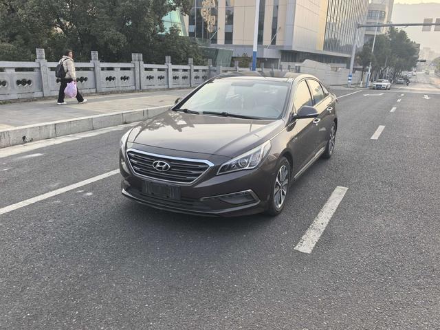 Hyundai Sonata nine