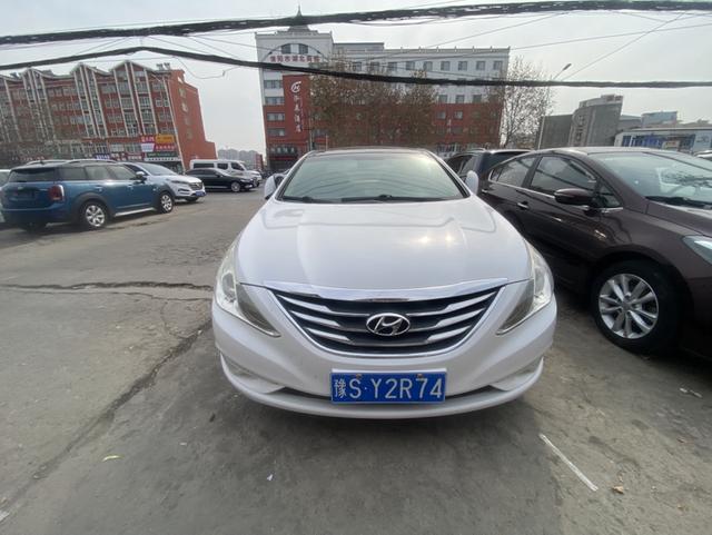 Hyundai Sonata eight