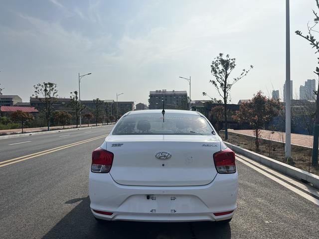 Hyundai Rena