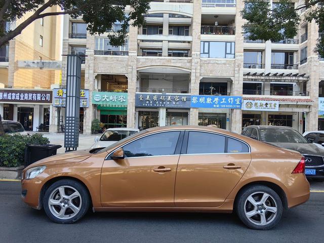 Volvo S60 (imported)