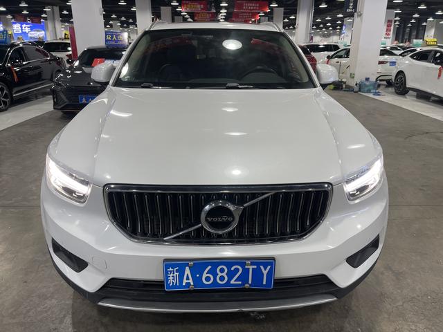 Volvo XC40