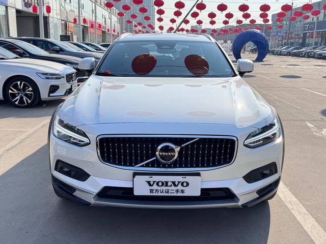 Volvo V90