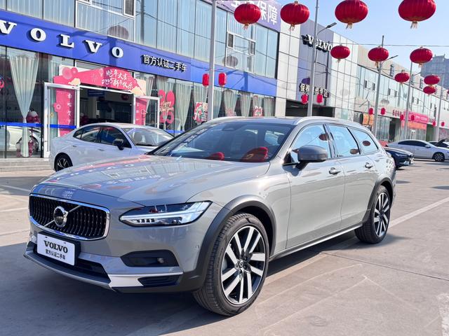 Volvo V90