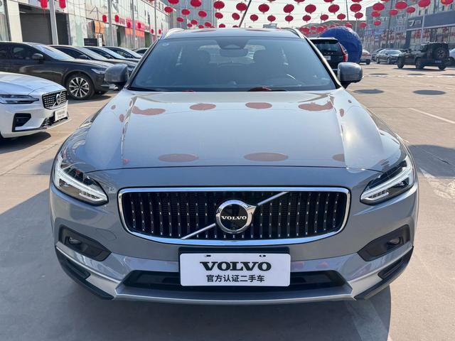 Volvo V90