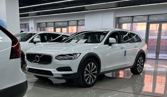 Volvo V90