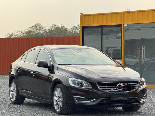 Volvo S60