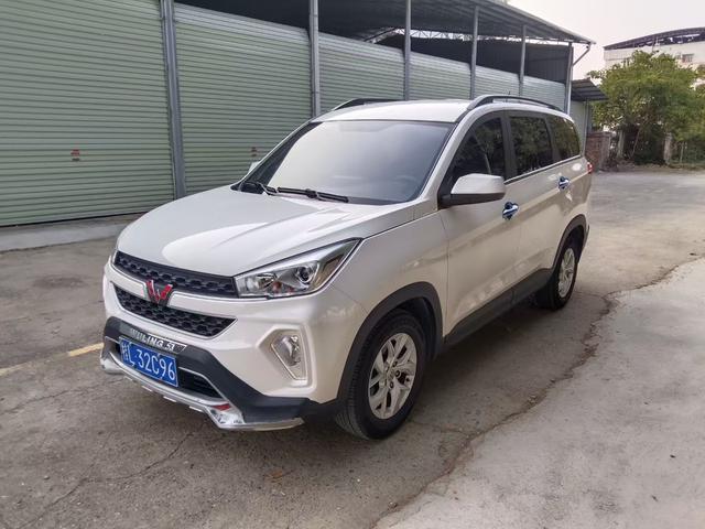 Wuling Hongguang S3