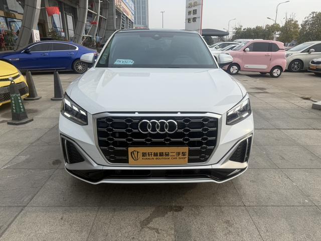 Audi Q2L