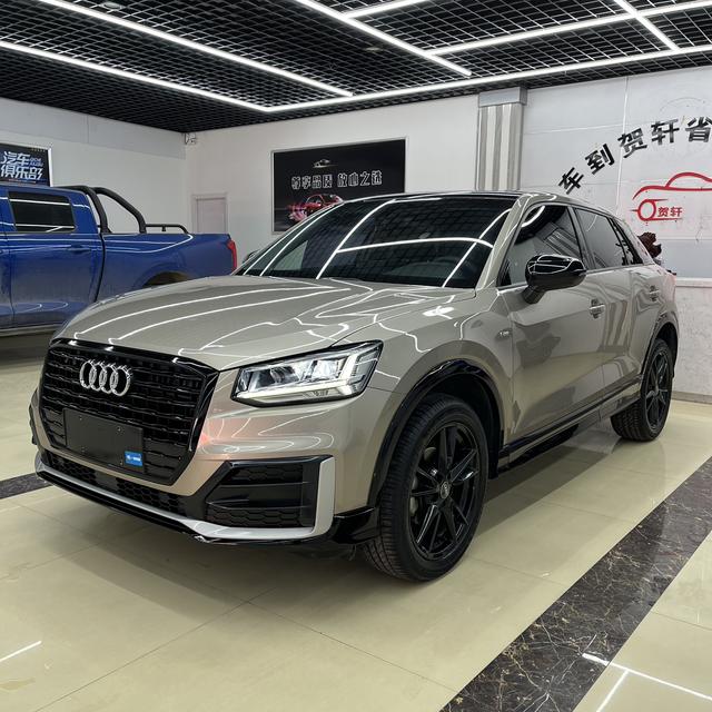 Audi Q2L