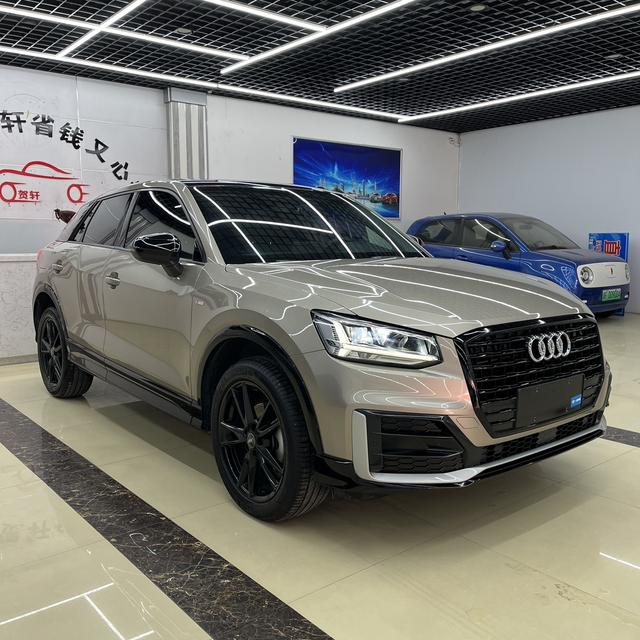 Audi Q2L