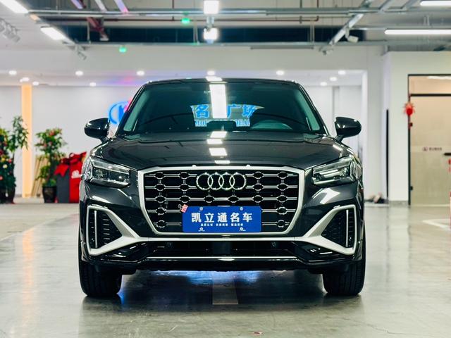 Audi Q2L