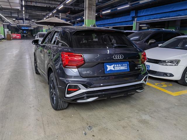 Audi Q2L