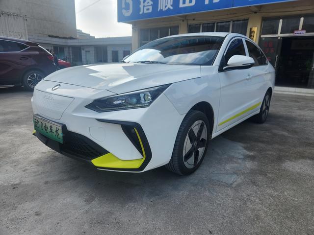 Dongfeng Fengshen E70