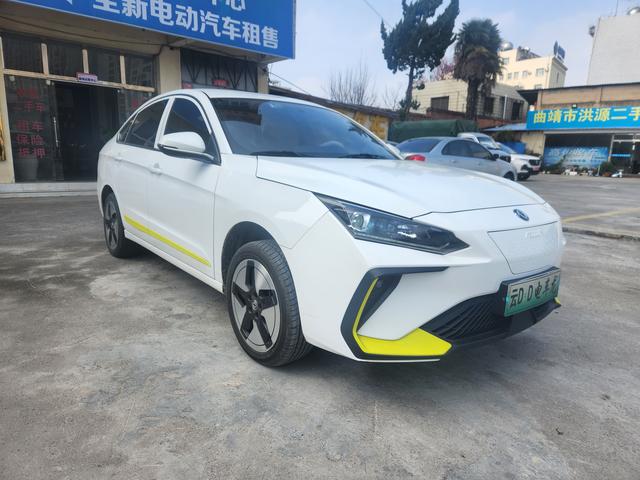 Dongfeng Fengshen E70