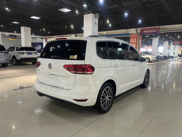 Volkswagen Touran L