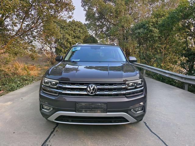 Volkswagen Tuang