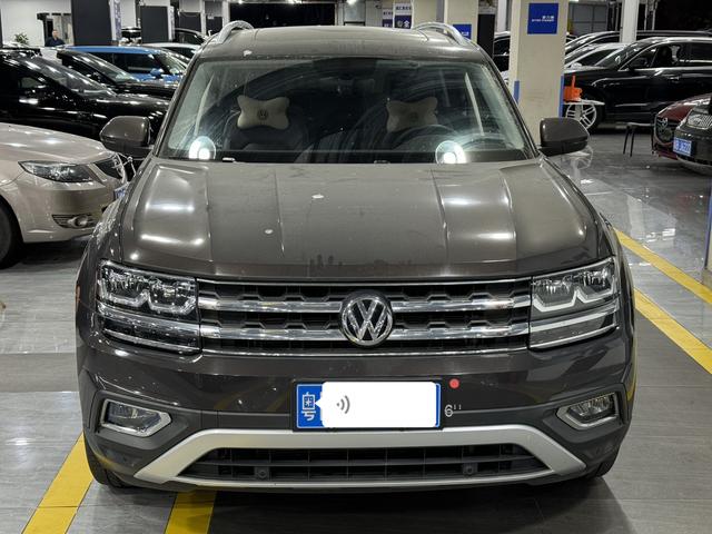 Volkswagen Tuang