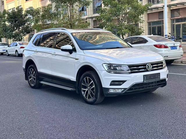 Volkswagen Tiguan L