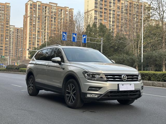 Volkswagen Tiguan L