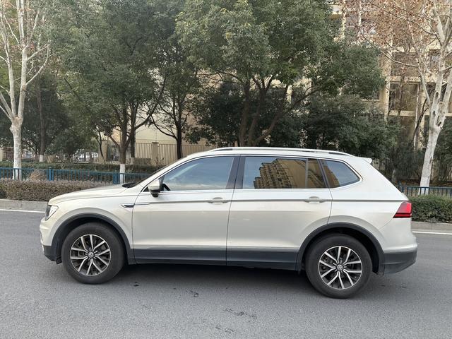 Volkswagen Tiguan L