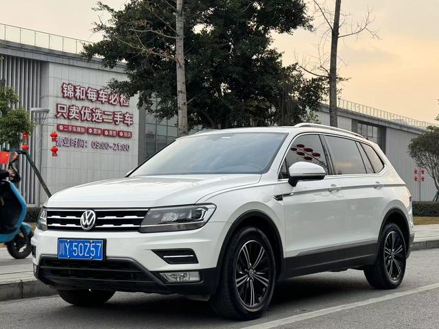 Volkswagen Tiguan L