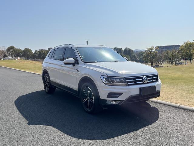 Volkswagen Tiguan L