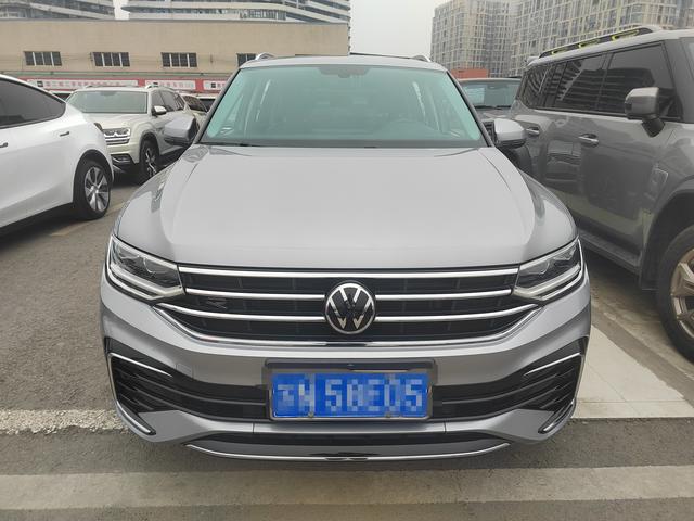 Volkswagen Tiguan L