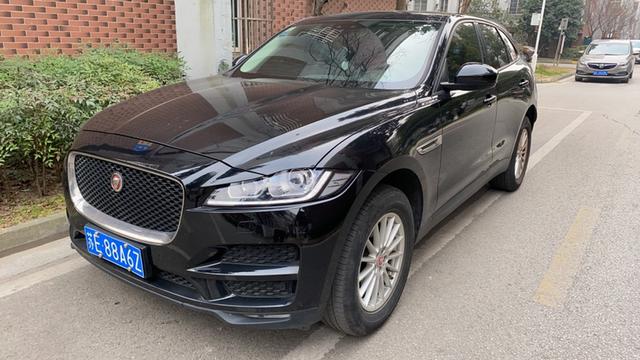 Jaguar F-PACE