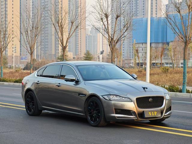 Jaguar XFL